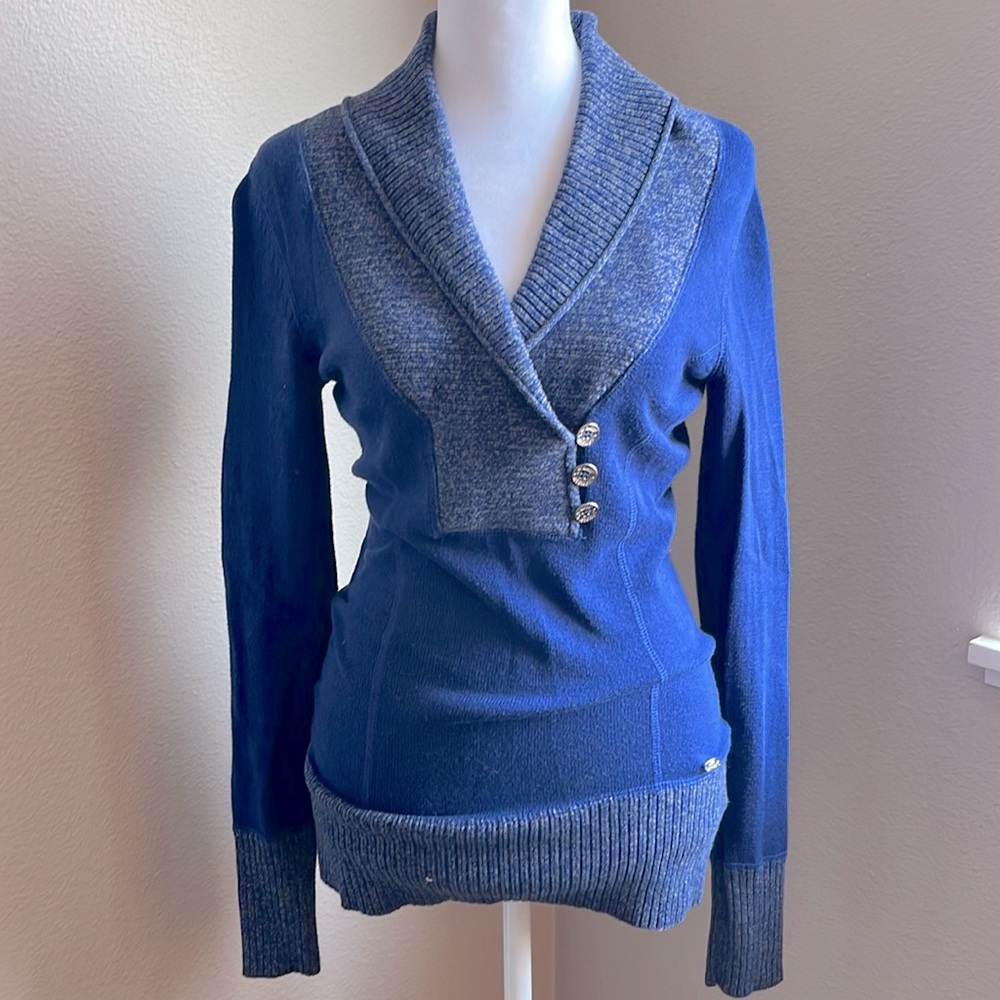 Guess sweater